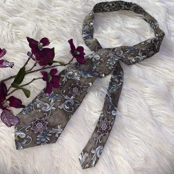 PIERRE CARDIN 100% silk tie - Picture 4 of 8